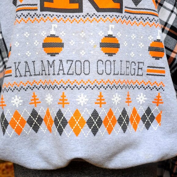 Kalamazoo College MI Reconstructed Xmas Sweatshirt Plaid Flannel Sleeves XL/2XL - Picture 3 of 9
